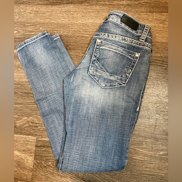 Daytrip Lynx Skinny Jeans - Picture 4 of 10